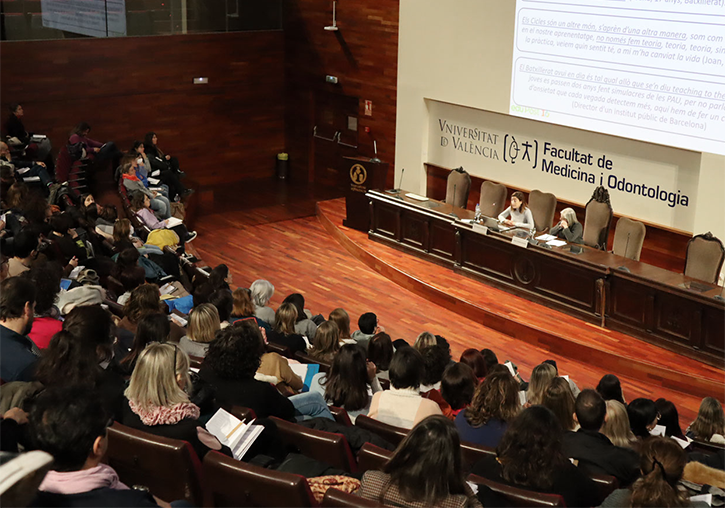 27th Conference on information, held on 19 January 2023, in the Aula Magna of the Faculty of Medicine and Dentistry.