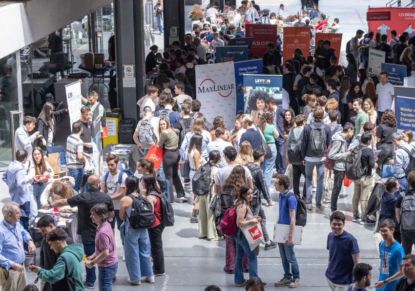 Imagen del evento:Estudiantado en el Foro STEM de 2024