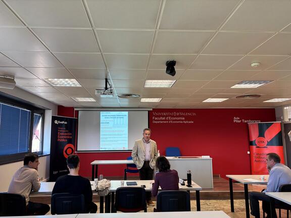 Jornada sobre políticas de pobreza, transformación social y mercado de trabajo - imatge 0