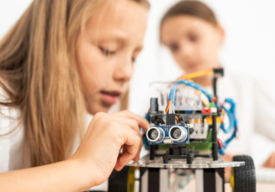 Girls4STEM organiza un Taller de Introducción a Wikipedia para Júniors