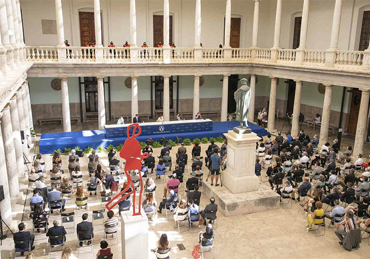 La Universidad abre su curso académico con un acto institucional al Claustro