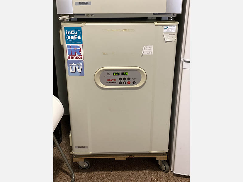 Incubator 5% CO₂ 21%O2 - SANYO MCO18AIC