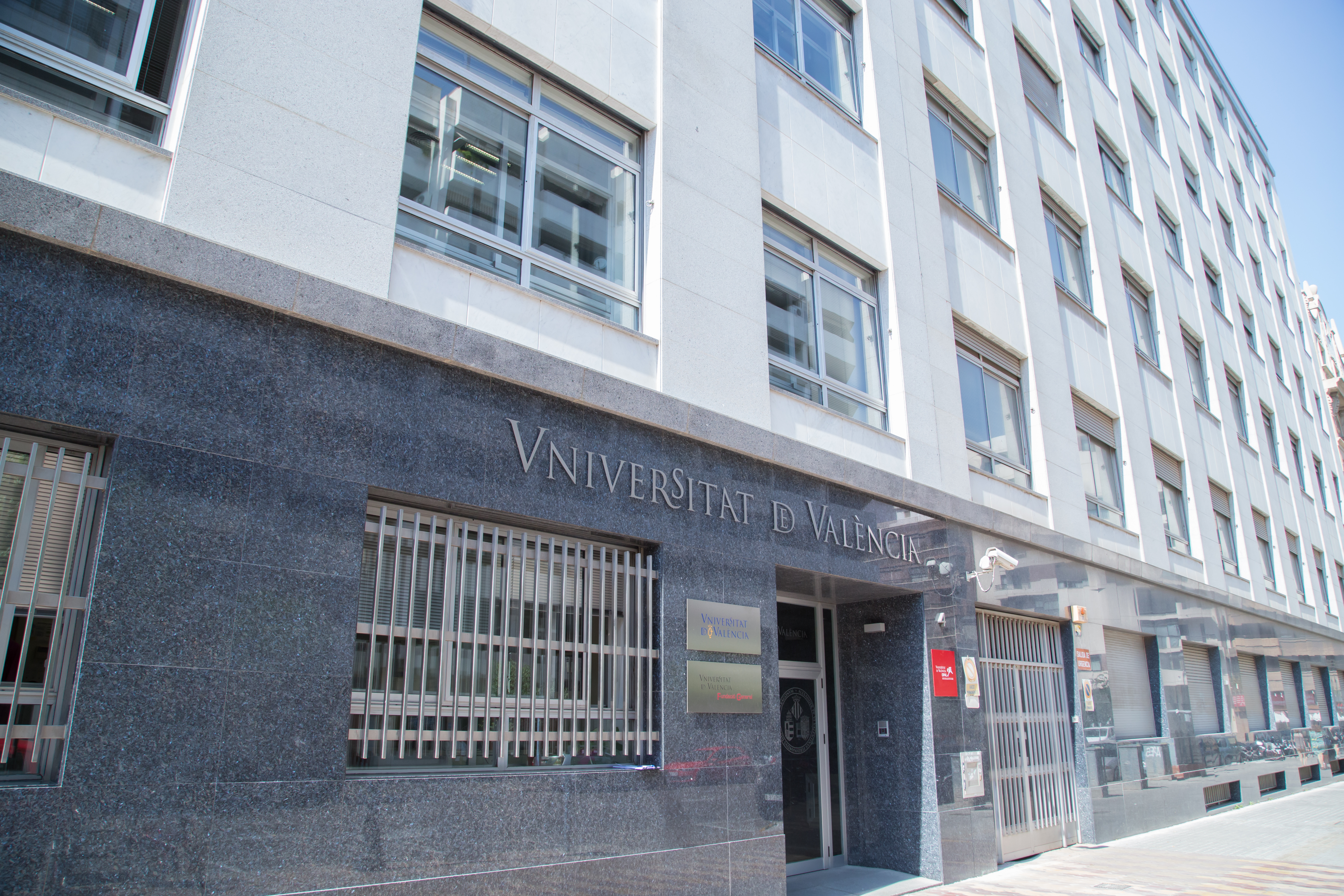 Fachada edificio  Amadeu de Savoia