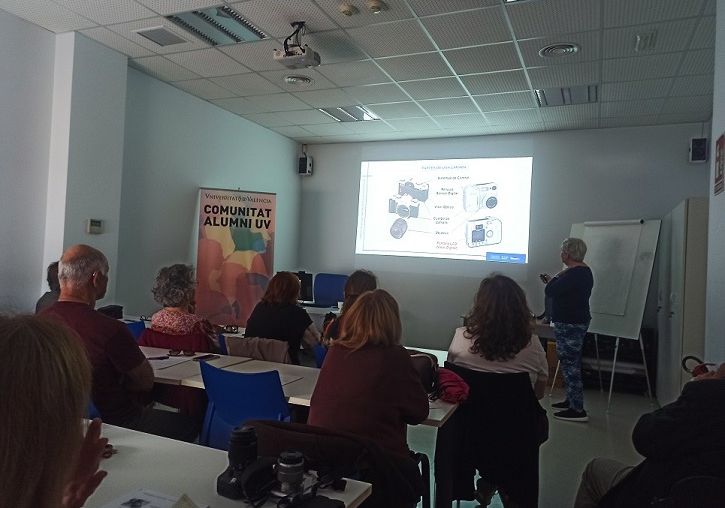 Participants en l'aula del curs - imatge 0