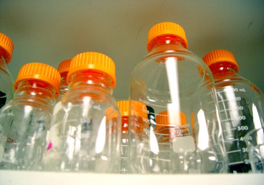Laboratory utensils