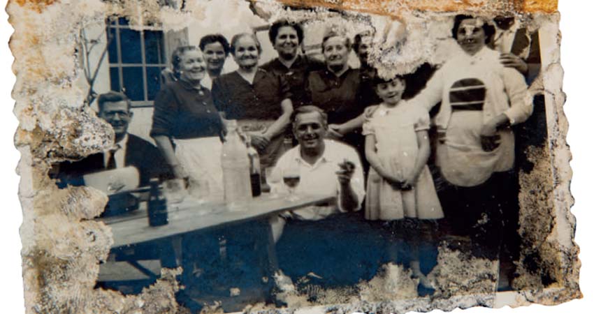 Grup de persones menjant