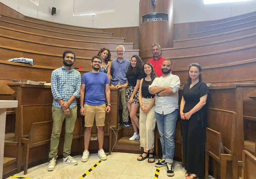 Sara Martínez amb companys de la Università degli Studi di Cagliari.