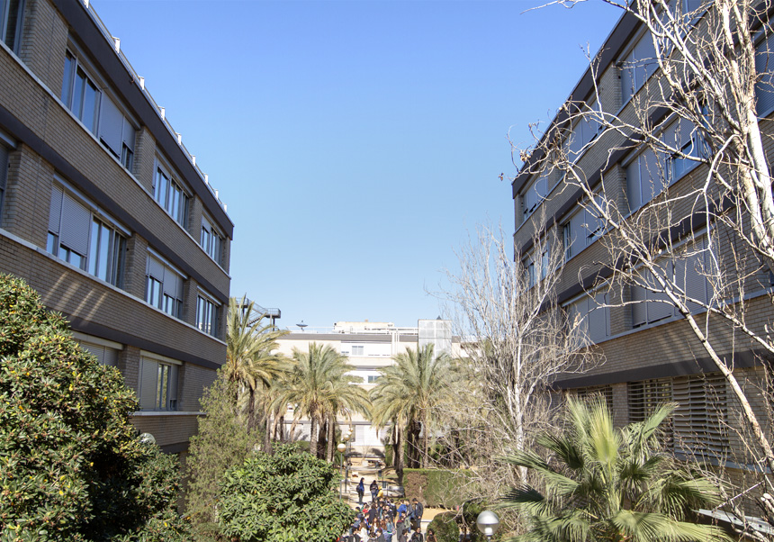 Bloques C y D de la Facultad de Física