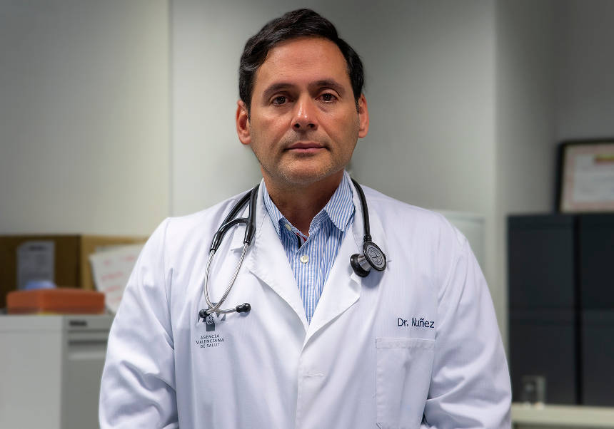 El cardiòleg Julio Núñez, professor del Departament de Medicina de la UV.