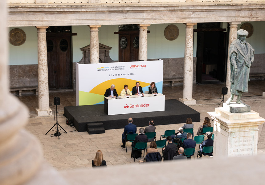 Press conference at La Nau Cloister