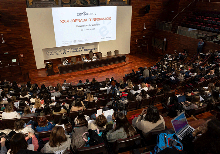 XXIX Jornada d’Informació, celebrada el 30 de gener de 2025, a l’Aula Magna de la Facultat de Medicina i Odontologia de la Universitat de València.