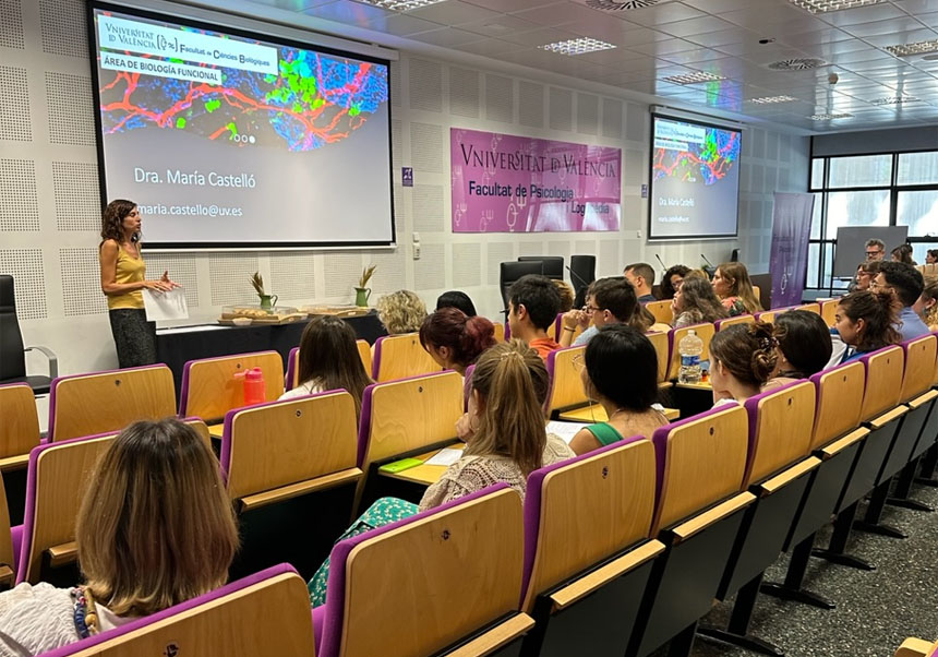 Presentació de la Jornada als estudiants sobre les línies d'investigació en neurociència.