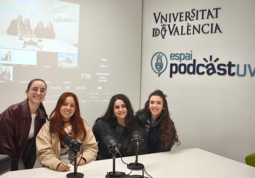 From left to right: Mar Lloret Estrada, Valentina Nava Serna, Natalia Polo Chocano and Mar Sanz Marian.
