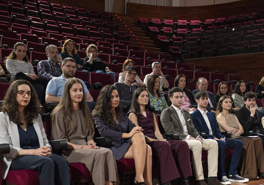 Premis extraordinaris de Grau del curs 24-25, i reconeixement i agraïment als professors i personal tècnic de gestió, administració i serveis jubilats