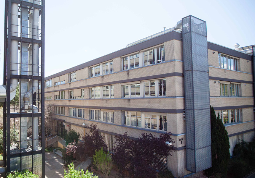 Reforma de planta 3ª del bloc E per al Departament de Química Física