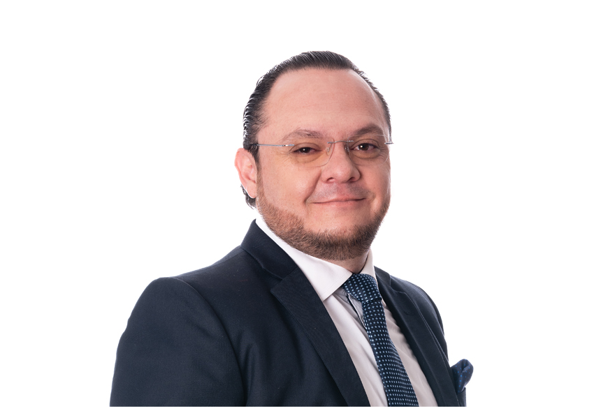 Sr. Héctor López Paredes