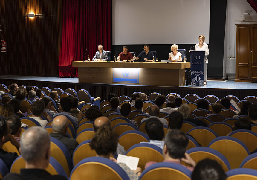 inauguración a cargo de la rectora