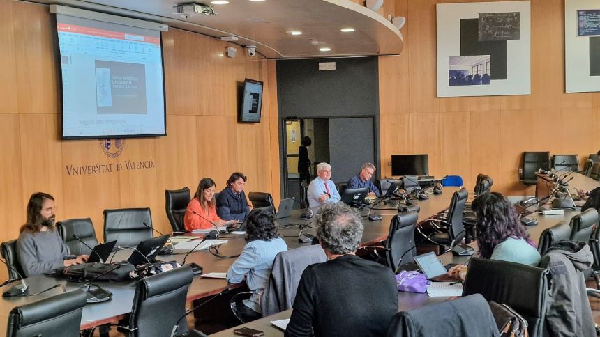 Imagen de la reunión de constitución