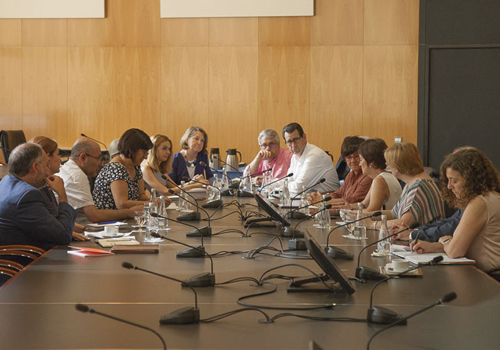 Primera toma de contacto entre la Universidad y la Consellería de Universidades