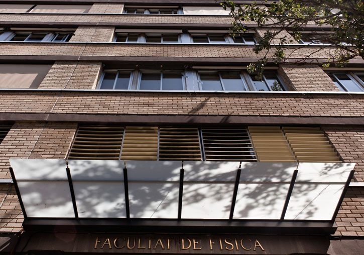 Faculty of Physics of the University of Valencia.