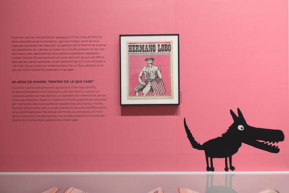La Universitat inaugura la exposición 'Hermano Lobo: un huevo duro para El Caudillo'