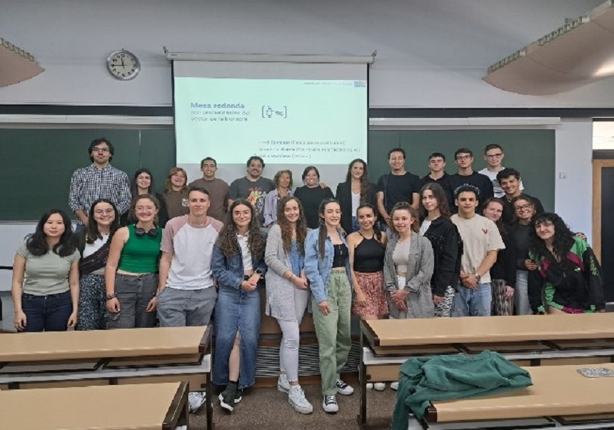 Presentación de másteres de la Facultad de CC. Biológicas y mesa redonda con profesionales del sector de la biología en el congreso Biograu 2024