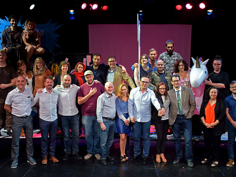Escena Erasmus pren el pols a la realitat europea en el seu nou espectacle