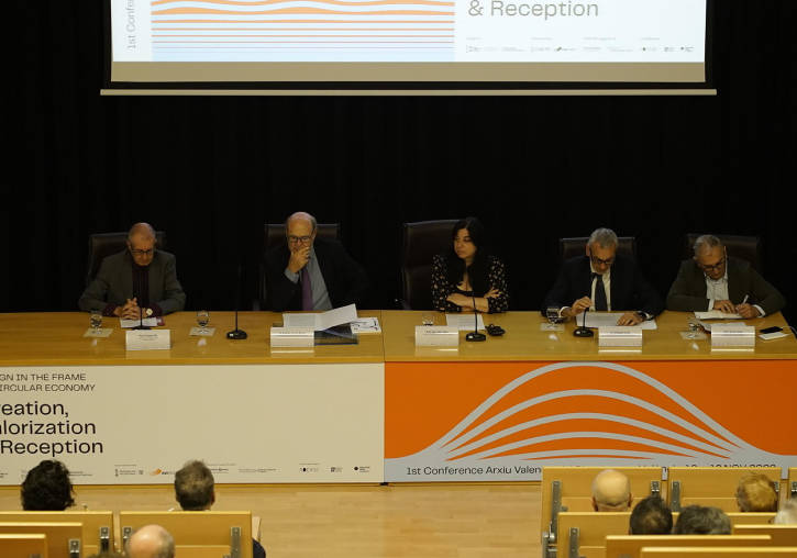 De izquierda a derecha: Vicente Pla, Andrés García Reche, Ester Alba, Cristóbal Suria y Xavier Giner en la inauguración del Congreso.