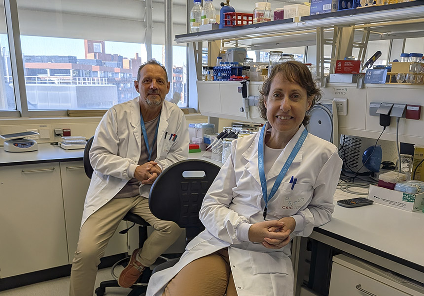 Els investigadors del Projecte SILENTRA de l'I2SysBio Gustavo Gómez i M. Carmen Marqués.