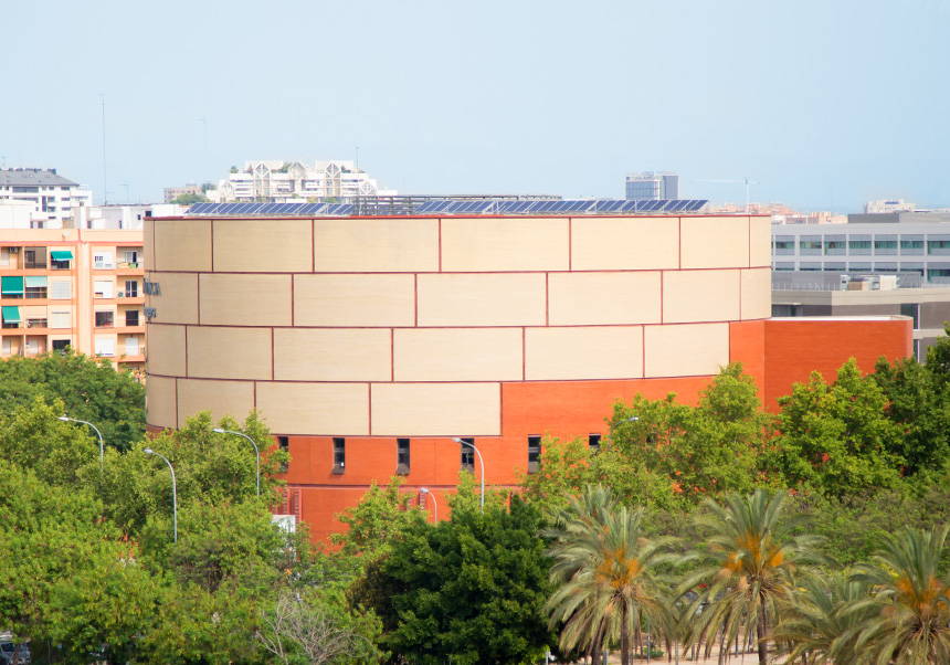 Replacement of the E1 chiller in the Tarongers Campus Services Building
