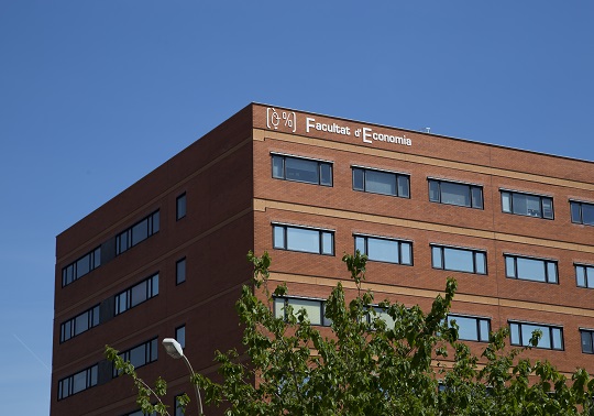 Edificio de la Facultat d'Economia
