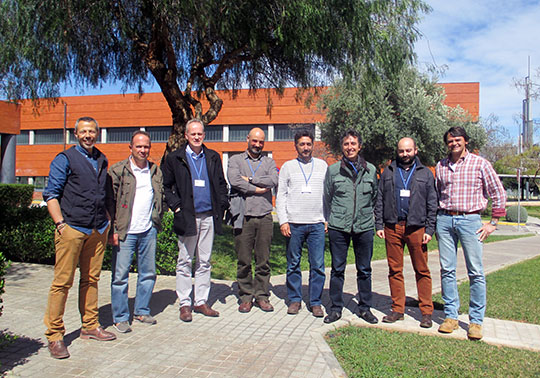 Miembros de Cronobird posan en el Parc Científic