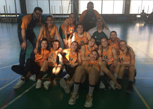 L'equip de bàsquet femení de la Universitat de València.