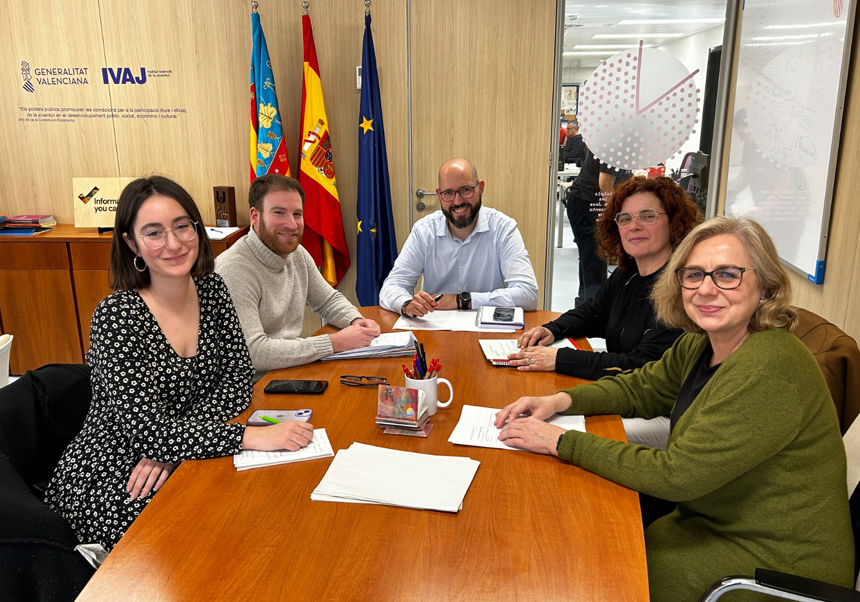 Group photo during the meeting