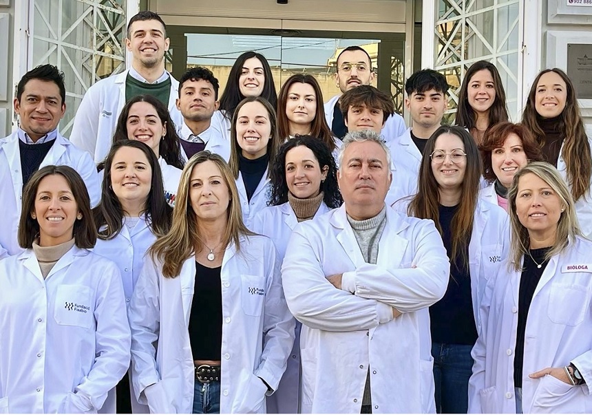 Personal investigador que ha participado en el proyecto liderado por el profesor del Departamento de Fisiología Víctor M. Víctor.