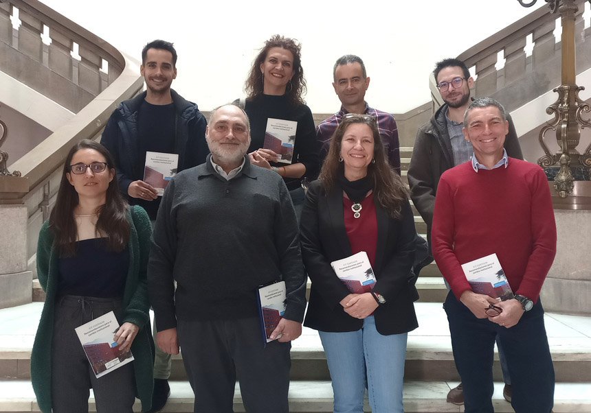 Researchers with Carlos Hermenegildo, vice-rector for Research at the University of València.
