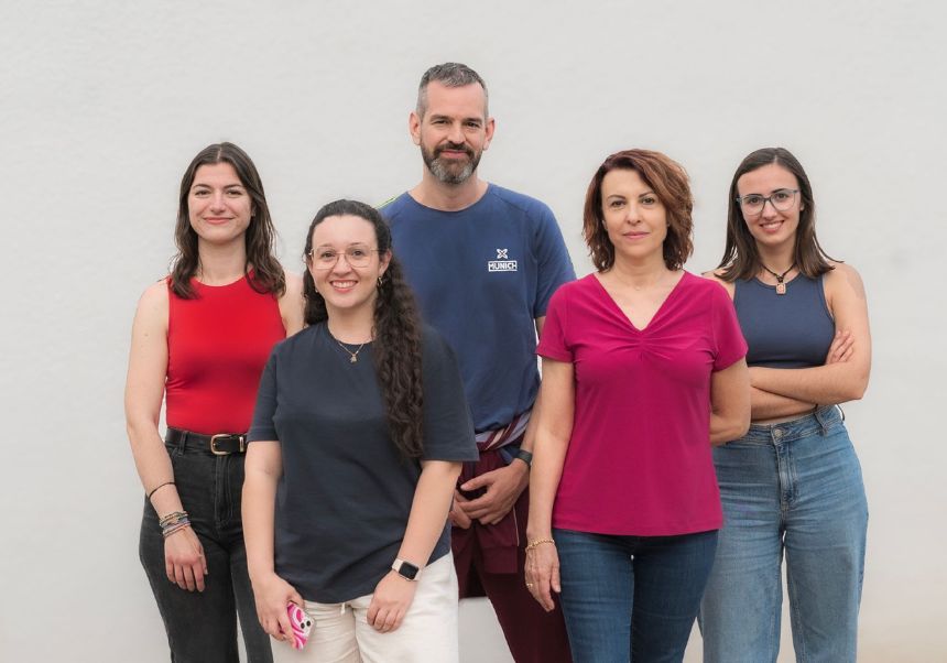 Foto de izda a dcha: María Sobén, Paula Guerrero, Alberto Yáñez, María Luisa Gil y Andrea Guiu. Foto realitzada per: Tono Errando