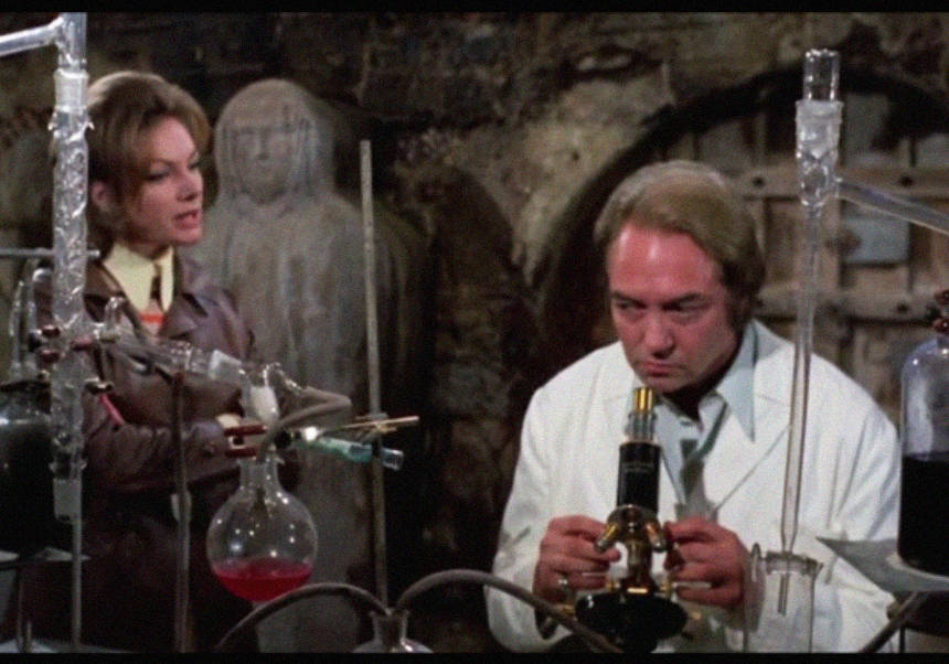 Fotograma de la pel·lícula 'El jorobado de la morgue' (Javier Aguirre, 1973).