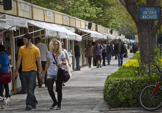 La Universitat de València presenta mediante el Vicerectorat de Projecció Territorial i Societat 4 publicaciones en la Feria del Libro