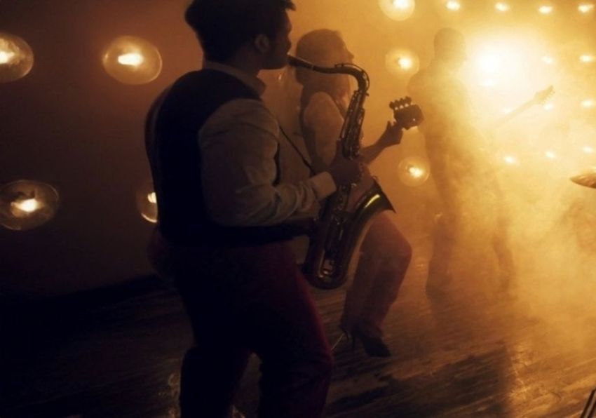 Imagen del evento:Imagen de un músico tocando jazz