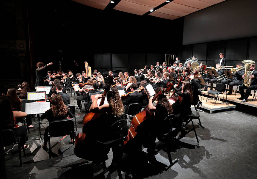 La Orquestra Filharmònica de la Universitat de València.