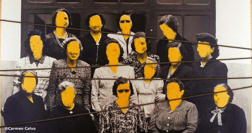 Fotografía de mujeres con las caras pintadas de amarillo