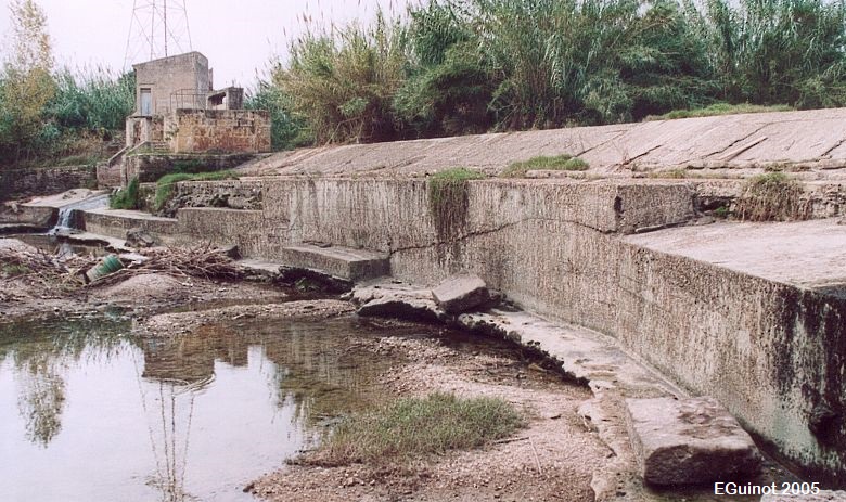 Assut, gola i almenara (Diversion weir, gorge and discharge channel) Quart-Benàger-Faitanar
