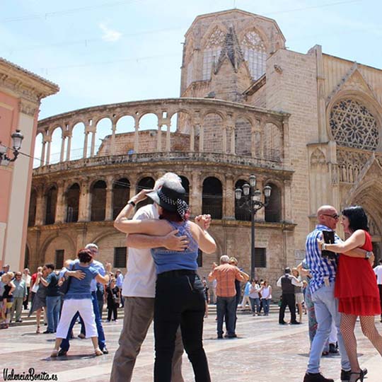 Parejas bailando Tango