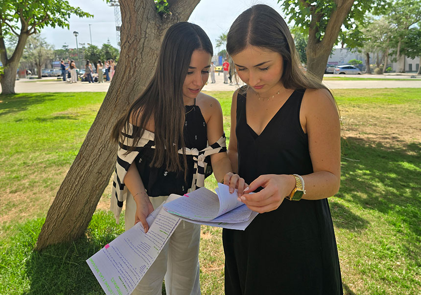 Imatge d'arxiu d'estudiantes en els exàmens de les proves d'accés a la universitat a la Universitat de València