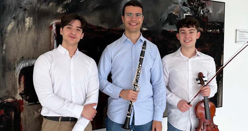 Photo of the performers