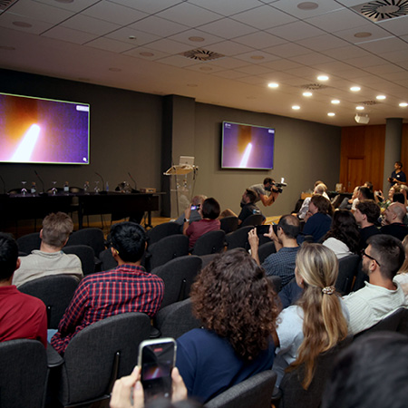 La comunitat científica, encapçalada per José Moreno, celebra l'èxit del llançament de FLEX