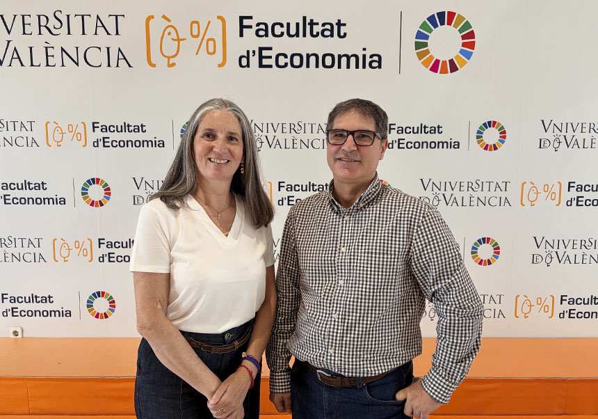 Penélope Hernández and José M. Pavía, professors of the Universitat de València