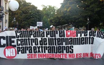 Manifestación contra el centro de Zapadores.