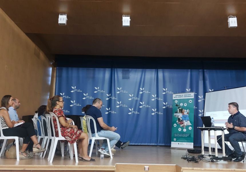 Presentation in Foia de Buñol-Chiva